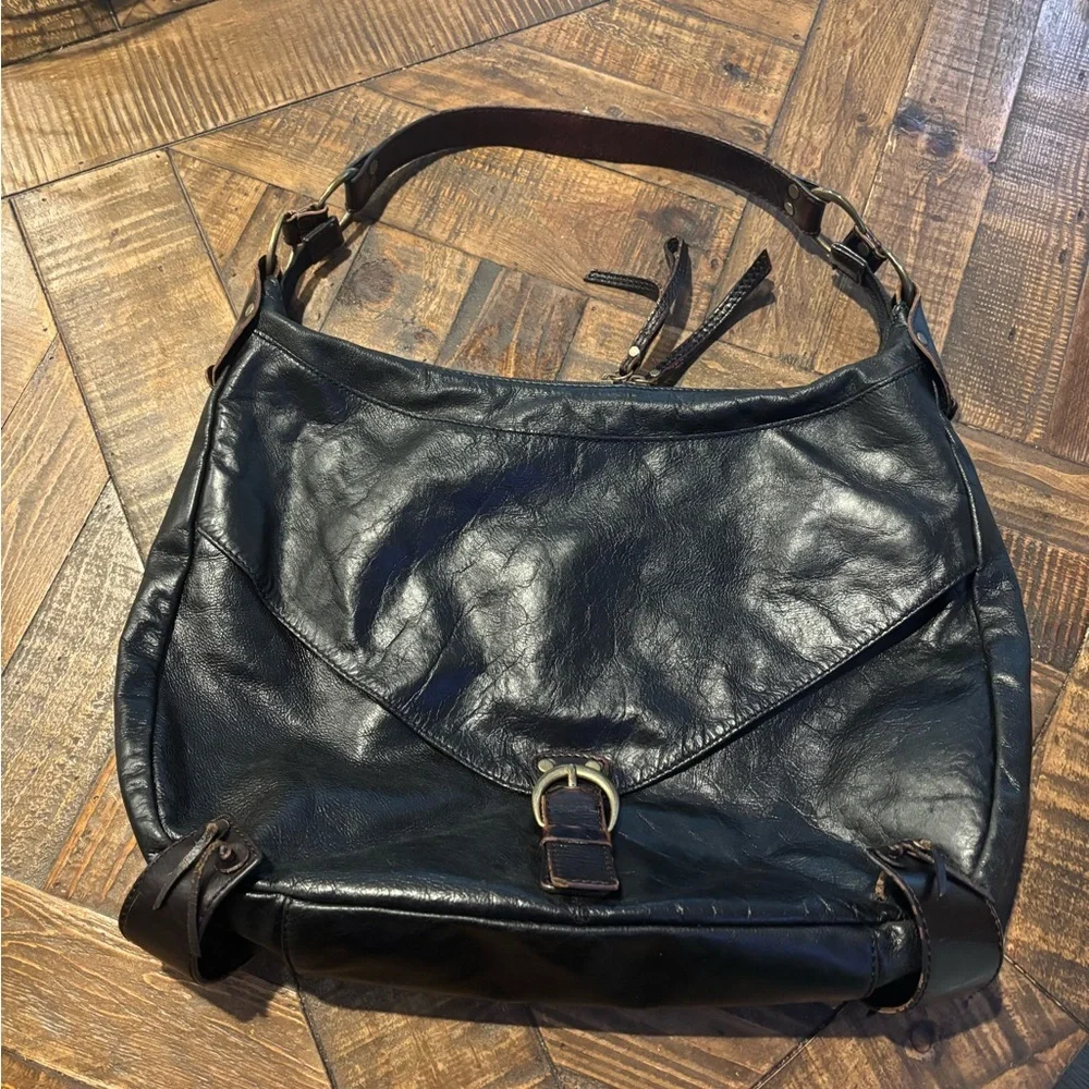 Hype Black Leather Hobo Bag with Vintage Finish